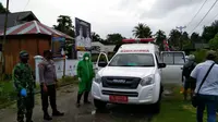 Pasien positif Covid-19 yang berkeliaran di luar rumah diamankan aparat Polres Kepulauan Talaud.