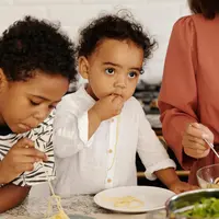 Jangan Panik, Ini Alasan Anak Sering Bersendawa Sering Bersendawa