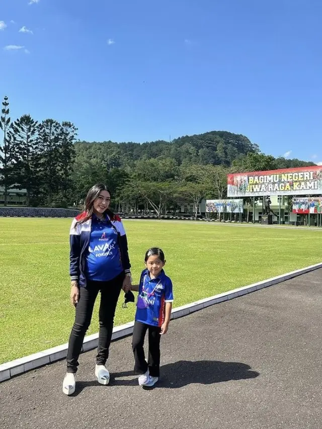 Tampilan Outfit Aliya Rajasa saat hamil besar, credit: @ruby_26