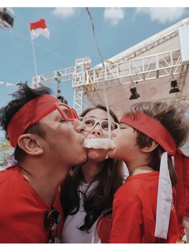 Gaya Keren Seleb Tanah Air Saat Foto Bertema Kemerdekaan Indonesia