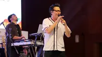 Armand Maulana hadir sebagai penyanyi solo dengan single Hanya Engkau yang Bisa. (Deki Prayoga/Bintang.com)