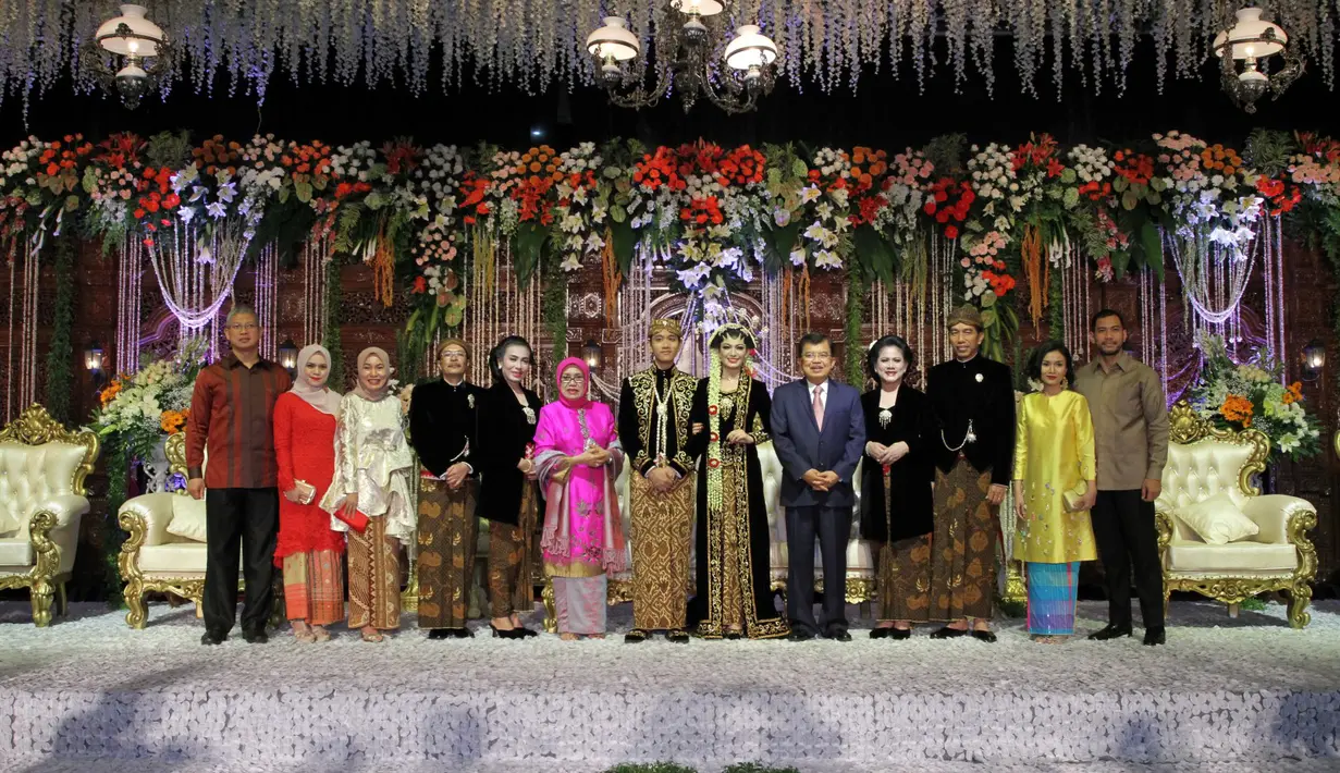 Foto Resepsi Gibran dan Selvi (Galih W. Satria/bintang.com)