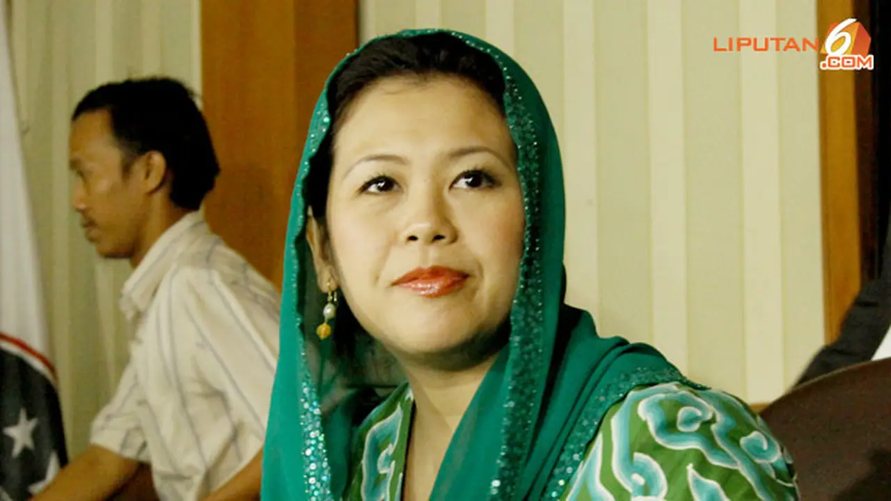 yenny-wahid130417c.jpg