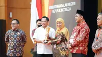 Inovasi Samsat 4.0 dan Eko-Tren di Jatim Diganjar Penghargaan Kemendagri