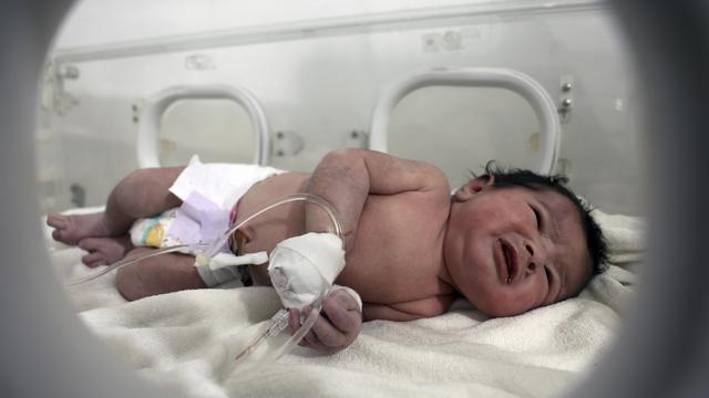 Bayi Baru Lahir Selamat dari Reruntuhan Bangunan Gempa Turki