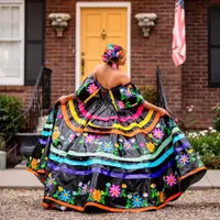 Kreativitas remaja ini merancang gaun membuatnya diganjar beasiswa pendidikan (instagram/leon_lari330)