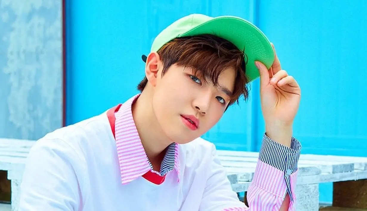 Jaehwan Wanna One memang punya wajah yang tampan menawan. Namun tak sedikit orang yang menganggap ia punya wajah yang cantik. (Foto: Soompi.com)