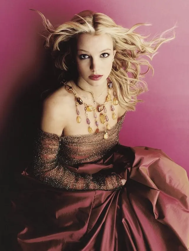 Britney Spears Umumkan Kehamilan Anak Ketiga di Usia 40 Tahun, Bagaimana Risikonya?