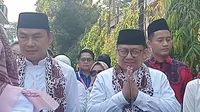 Ketua DPD II Golkar Kabupaten Tangerang, Mad Romli tetap mendaftar Pilkada 2024 meski tak didukung partainya. (Liputan6.com/Pramita Tristiawati)