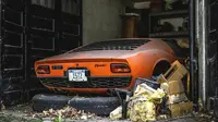 Lamborghini Miura, mobil eksotis yang dibuat antara 1966-1973 ditemukan dengan kondisi mengenaskan disebuah gudang. (Hotcars)