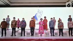 Jajaran Direksi Bank BTN dan Komunitas Srikandi dalam acara Peringatan Hari Kartini di Menara BTN, Jakarta, Rabu (21/04/2021). Melalui komunitas tersebut, Bank BTN juga berupaya meningkat jumlah pemimpin perempuan menjadi 18% dari total pimpinan di perusahaan tersebut. (Liputan6.com/Pool/BTN)