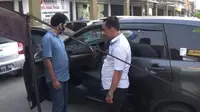 Mobil Anggota Bawaslu Karawang Dibobol Maling di Dekat Tenda Pengamanan Polisi