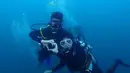 Putra Presiden Jokowi, Kaesang Pangarep kerap mencuri perhatian. Yang terbaru, Kaesang bersama sang istri, Erina Gudono diving di Situbondo Jawa Timur. Berikut beberapa potret romantis keduanya. [Instagram/kaesangp]