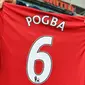 Jersey Manchester United bernomor punggung 6 milik Paul Pogba