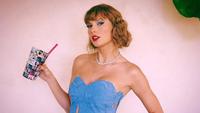 40 Inspirational Taylor Swift Song Quotes to Lift Up Your Spirits