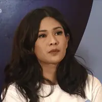 Semua orang penasaran, apakah di Ada Apa Dengan Cinta 2 ada adegan ciuman antara Rangga dan Cinta seperti film sebelumnya? Seperti ini jawaban Dian Sastro saat press screening film AADC 2.