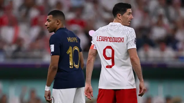 Foto: Bisik-bisik dengan Pemain PSG di Piala Dunia 2022, Hobi Baru Robert Lewandowski