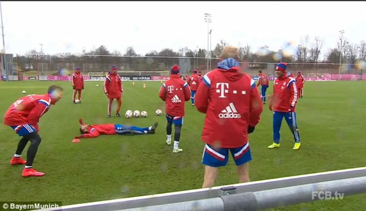 Alonso sendiri tampil mengesankan bagi Bayern. The Bavarians duduk nyaman di puncak klasemen Bundesliga dengan keunggulan 10 poin