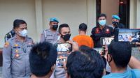 Waka Polrestabes Medan, AKBP Irsan Sinuhaji, didampingi Kapolres Patumbak, Kompol Faidir Chan, dalam paparan di Mapolrestabes Medan