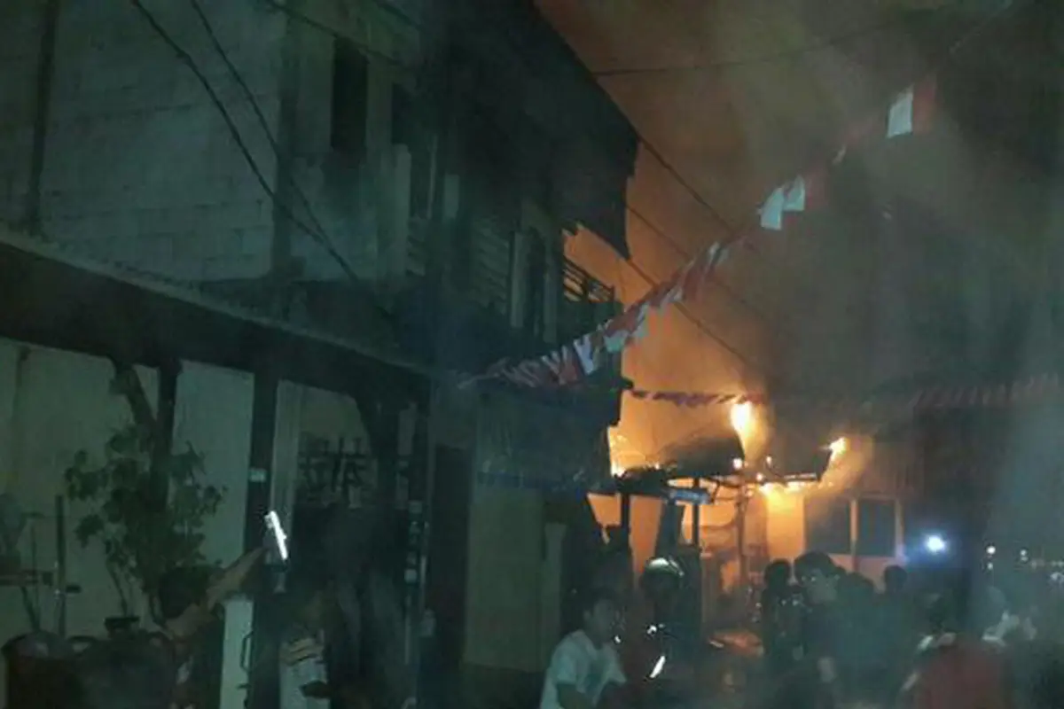 Kebakaran Rumah Padat Penduduk di Palmerah, 16 Pemadam Dikerahkan