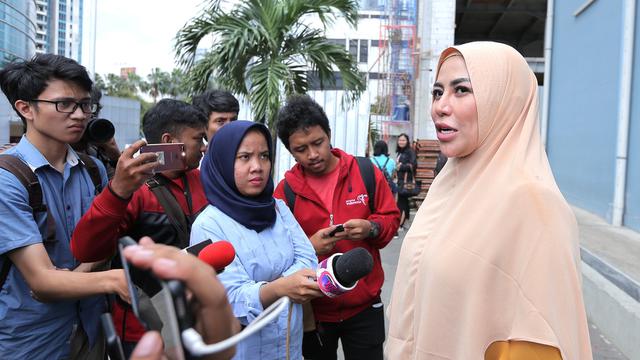 [Fimela] Cinta Penelope