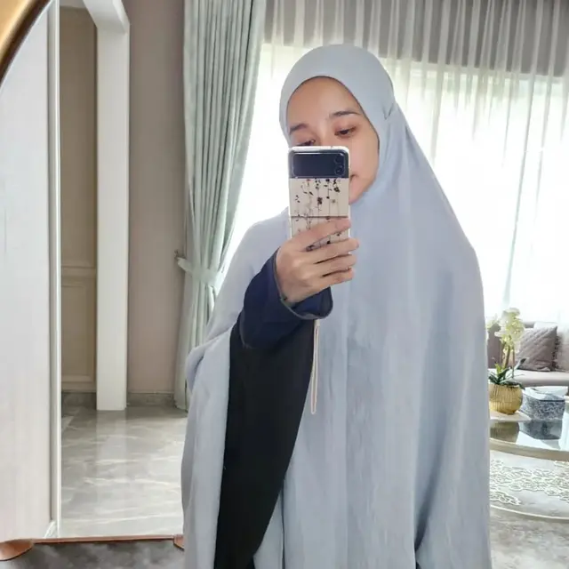 6 Gaya Berhijab Laudya Cynthia Bella, Cocok Ditiru untuk Kumpul Keluarga Ramadan