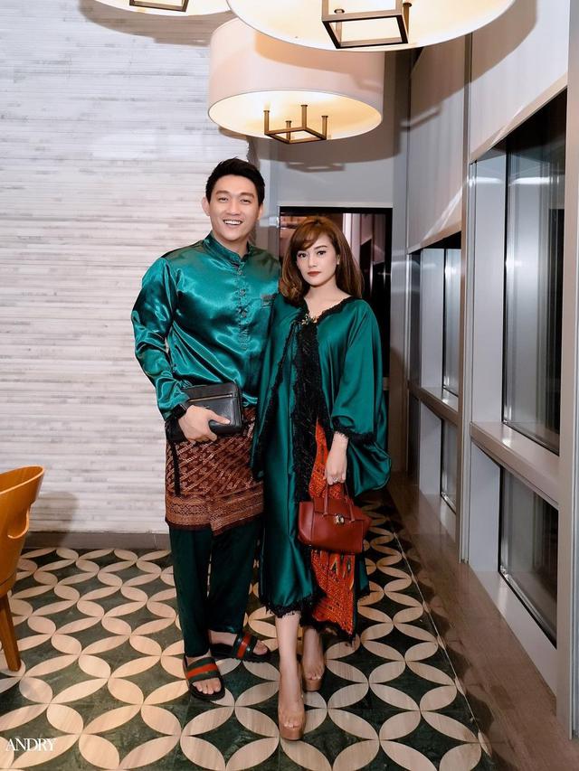 6 Momen Kompak Ifan Seventeen dan Citra Monica Pakai Baju Couple, Serasi