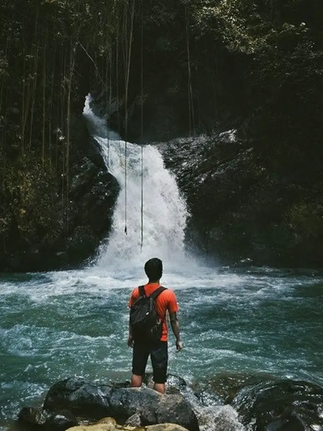 Penikmat Alam, Coba Jelajah Curug Ponggang di Purwakarta