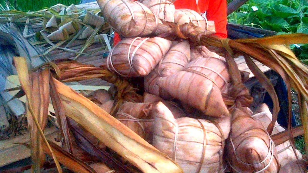 Bantal, Jajanan Unik Khas Lombok Timur