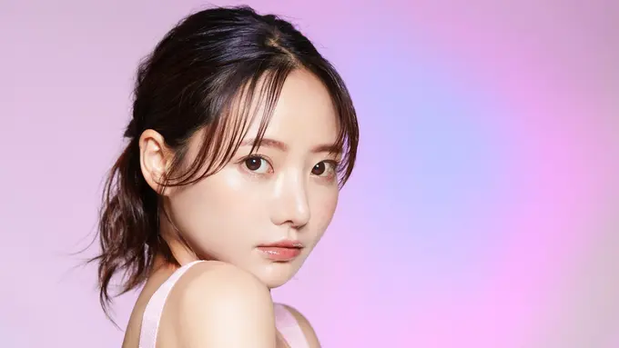 Tampil Poreless Seperti Artis Korea Bisa Kok! Begini Tips Makeup yang Bikin Pori-pori Terlihat Mulus