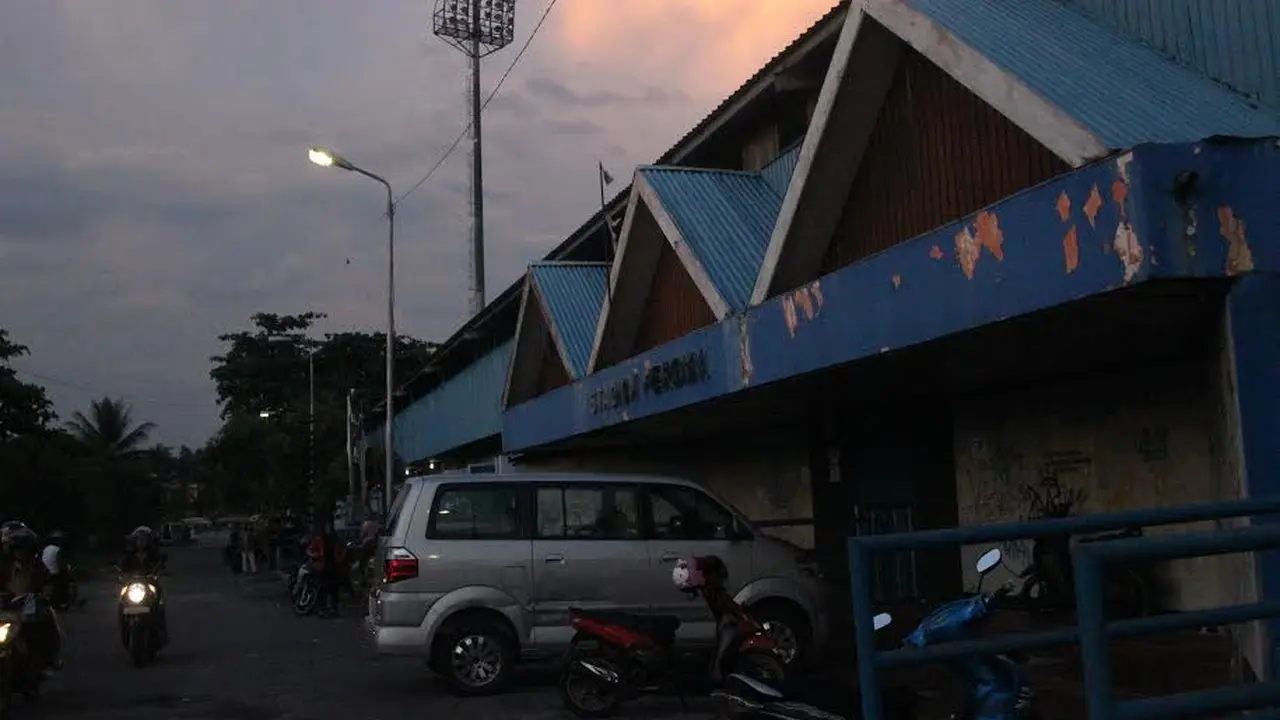 Stadion Parikesit