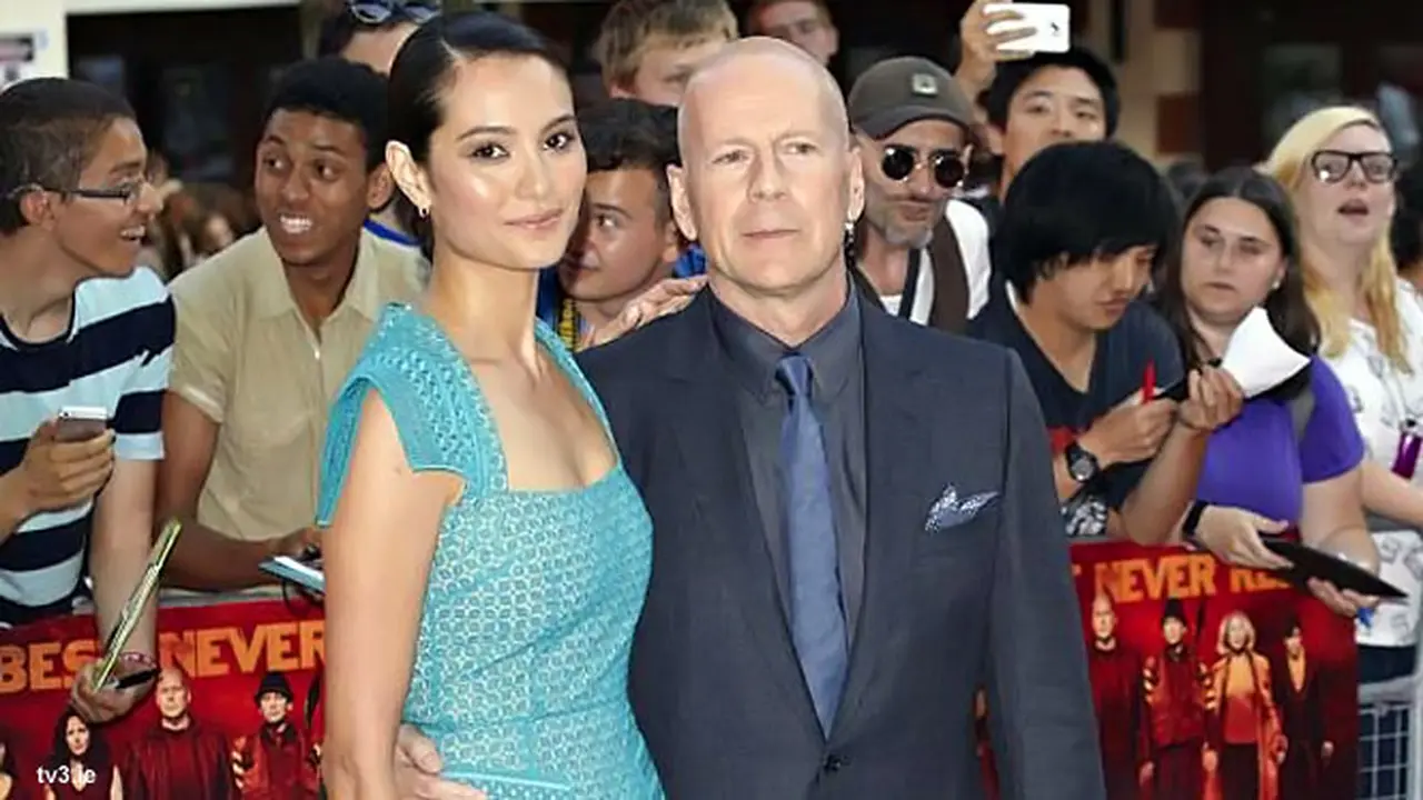 bruce-willis-130805b.jpg