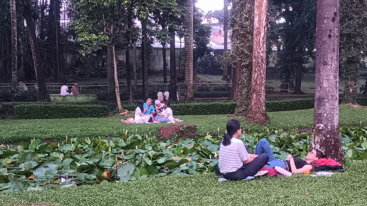 Suasana RTH di Jakarta