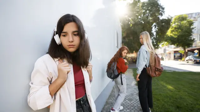 4. Hindari Lingkungan yang Mendukung Perkataan Kasar