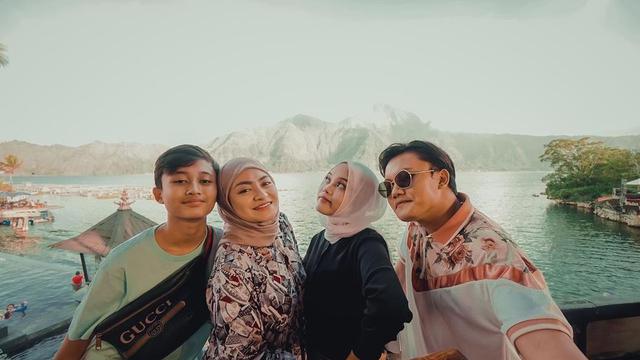 7 Momen Bulan Madu Sule dan Nathalie Holscher di Bali, Ditemani Anak-anak