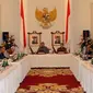 Presiden Yudhoyono dan Wapres Boediono memimpin rapat kabinet terbatas bidang ekonomi di Istana Bogor, Jabar, Kamis (21/1). Rapat membahas perjanjian perdagangan bebas antara ASEAN dan China.(Antara)