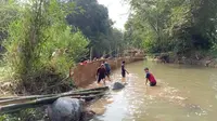 50 Hektare Lahan Terancam Gagal Panen, Warga di Desa Cikujang Sukabumi Kompak Perbaiki Irigasi