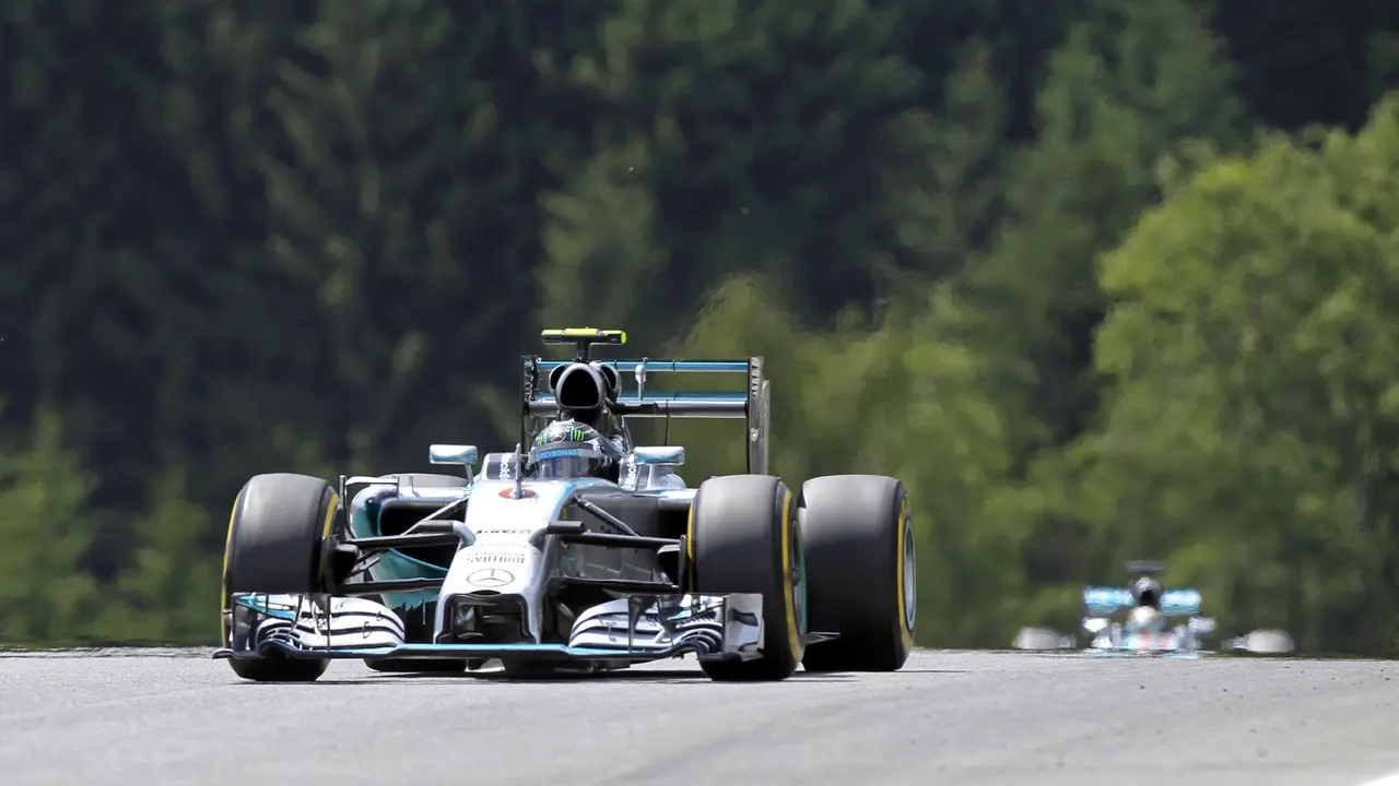 Nico Rosberg juara GP Austria