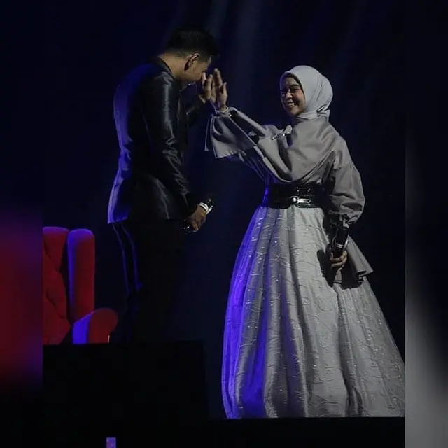 Terlibat Cinta Lokasi, Ini 6 Potret Kebersamaan Lesty Kejora dan Hari Putra