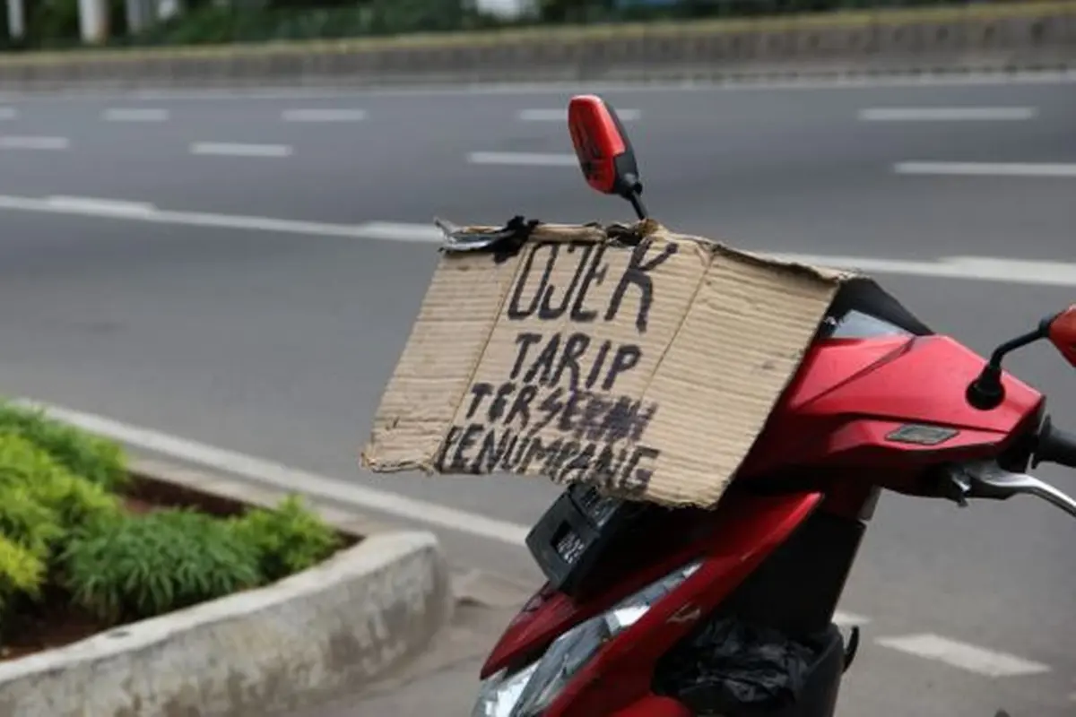Ojek pangkalan membebaskan tarifnya kepada penumpang