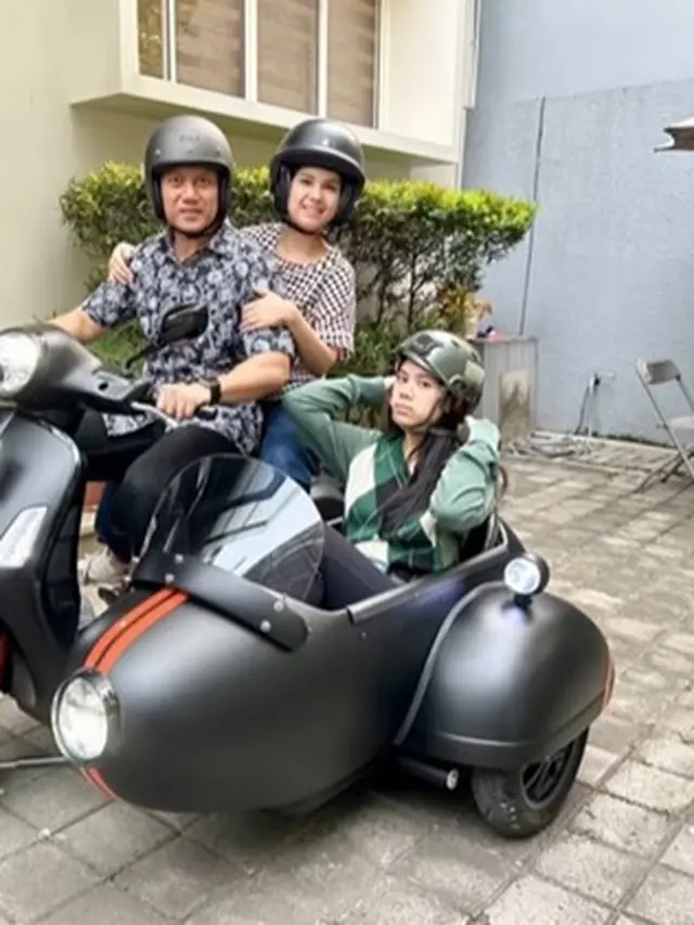 Annisa Pohan bersama keluarga kecilnya (Instagram/annisayudhoyono)