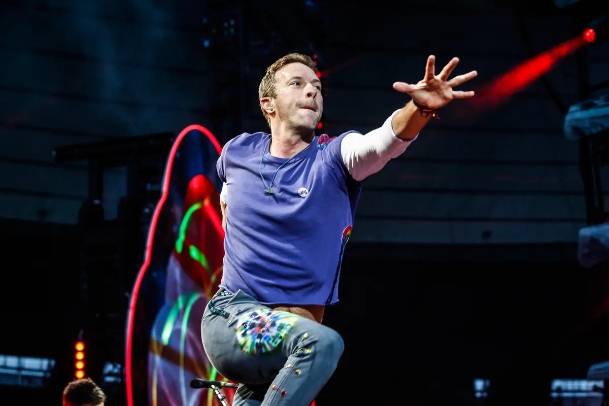 Penampilan Coldplay Berhasil Pukau Penggermar di Prancis