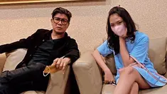 Andika Kangen Band memiliki seorang anak cantik dari pernikahan pertamanya dengan Ade Bunga Niari. Anak tersebut bernama Kirana Velovoice. Kini Kirana Velovoice sudah beranjak dewasa dan parasnya dipuji cantik oleh warganet. (Liputan6.com/IG/kiranavelovoicee_)