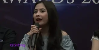 SCTV Awards 2015 akan digelar pada Sabtu, 28 November 2015, yang akan dimeriahkan oleh Prilly Latuconsina dan beberapa artis lainnya. Tahun ini, Prilly tidak akan berkolaborasi dengan Aliando Syarief di SCTV Awards 2015.