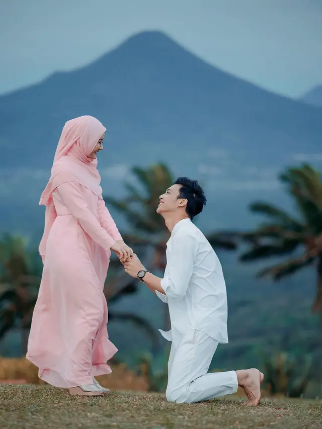 Rey Mbayang dan Dinda Hauw
