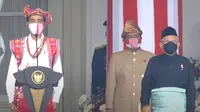 Presiden Jokowi dan Wakil Presiden Ma'ruf Aminmengenakan pakaian tradisional saat mengikutu upacara peringatan HUT ke-75 RI di Istana Kepresidenan Upacara. (Istimewa)