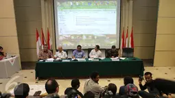 Suasana konferensi pers terkait persiapan pemerintah di Bulan Ramadan dan Idul Fitri 2015, Jakarta, Jumat (19/6/2015). (Liputan6.com/Faizal Fanani)