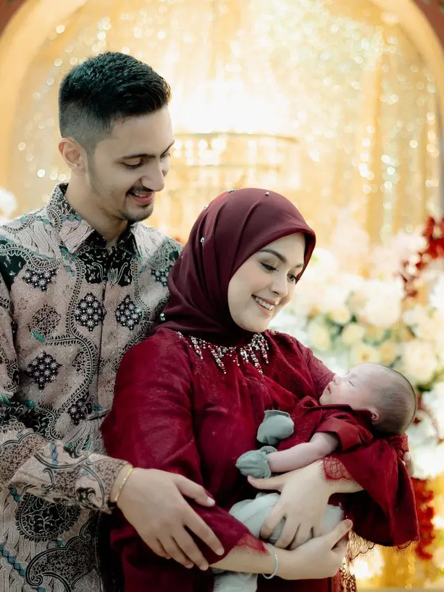 6 Momen Aqiqah Baby Omar Anak Kedua Vebby Palwinta dan Razi Bawazier, Penuh Bahagia