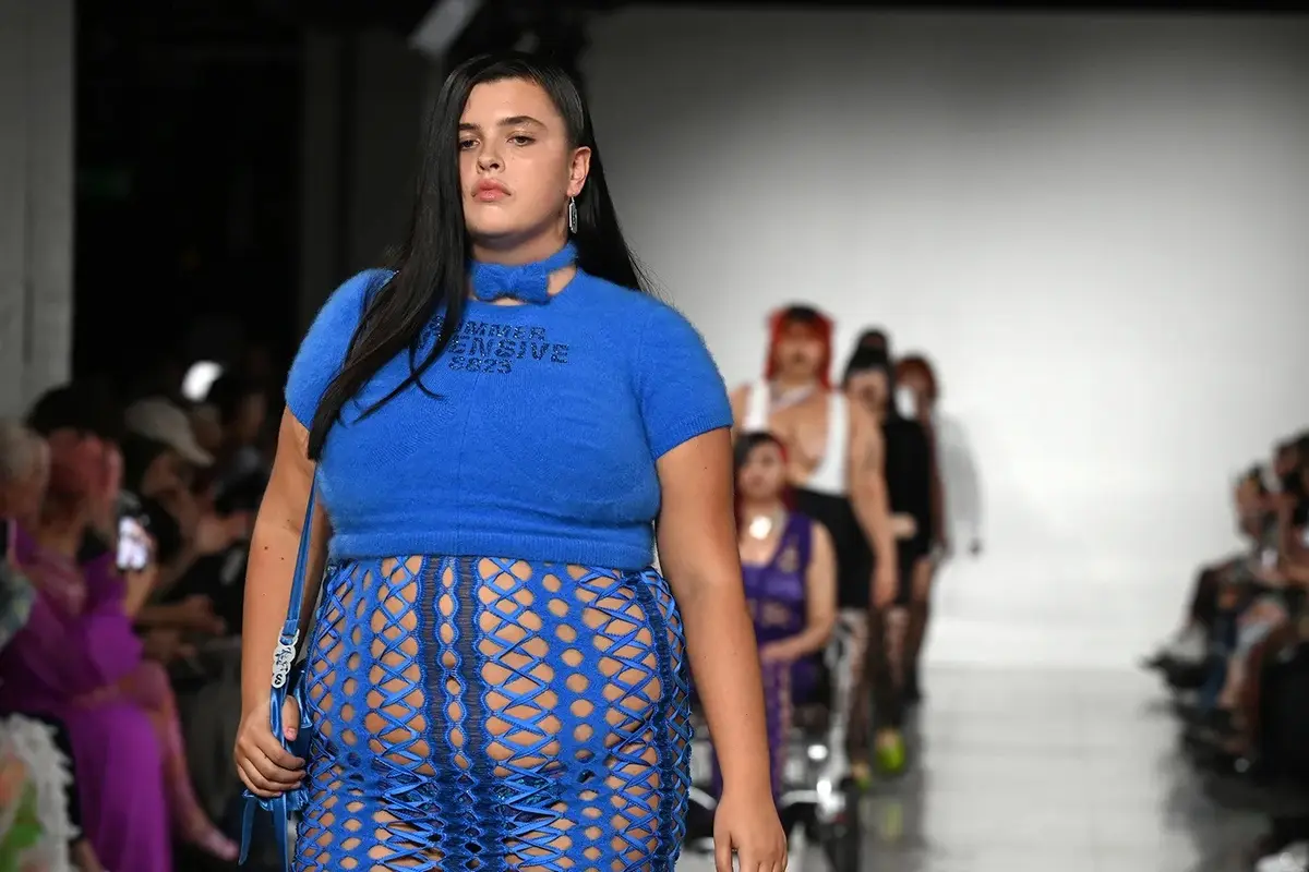 Pertunjukan Sinead O'Dwyer di London Fashion Week