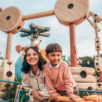 Andien Aisyah memang selalu memiliki cara unik dalam mendidik buah hatinya. Terbaru, ia belum lama ini mengajak jagoan kecilnya, Kawa, mengunjungi pemukiman pemulng. Diakui Andien, ia memang sering mengajak Kawa ke tempat tersebut. (Instagram/andienaisyah)